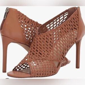NWOT Vince Camuto Women's Armenta Woven Dress Sandals, Size 8.5.